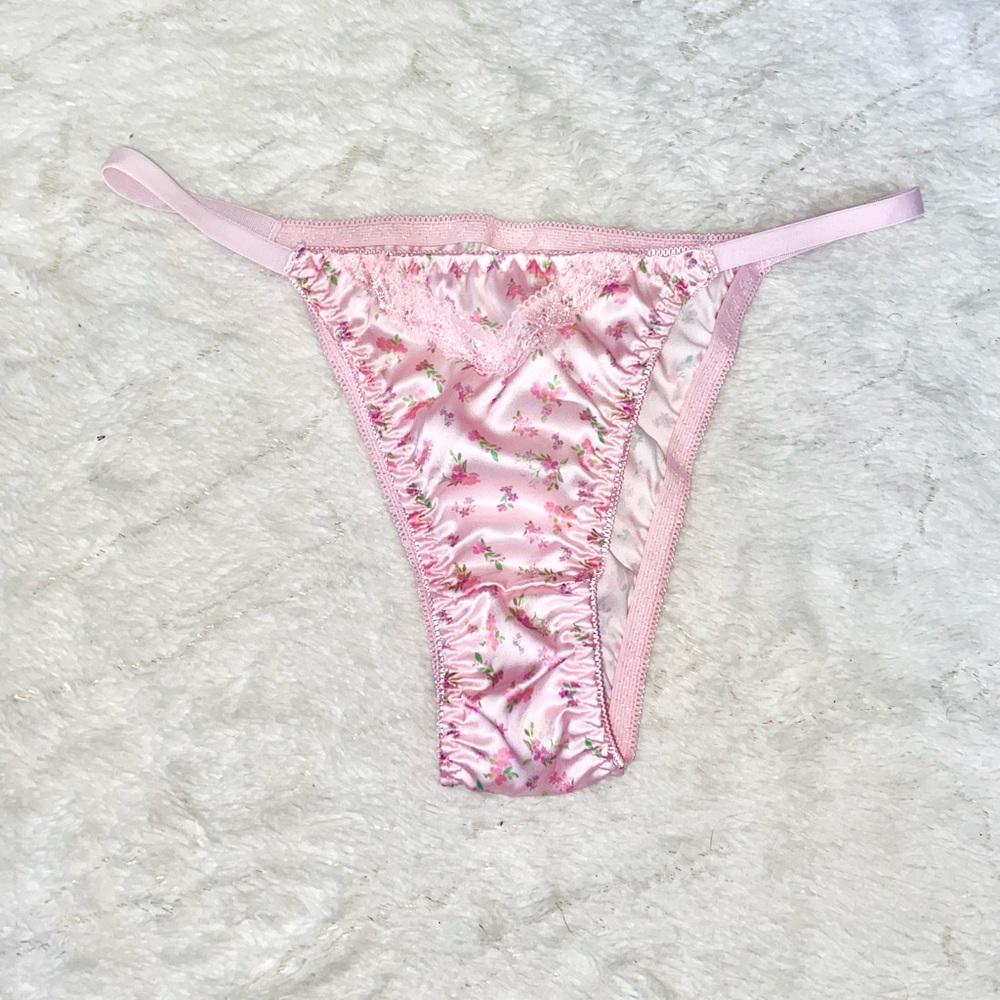 Satin thong panty